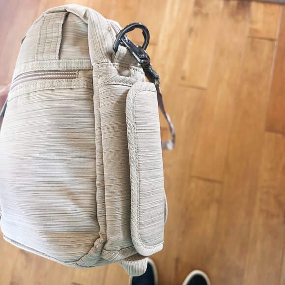 Lug Flapper SE Convertible Crossbody Tan Bag - Picture 3 of 16